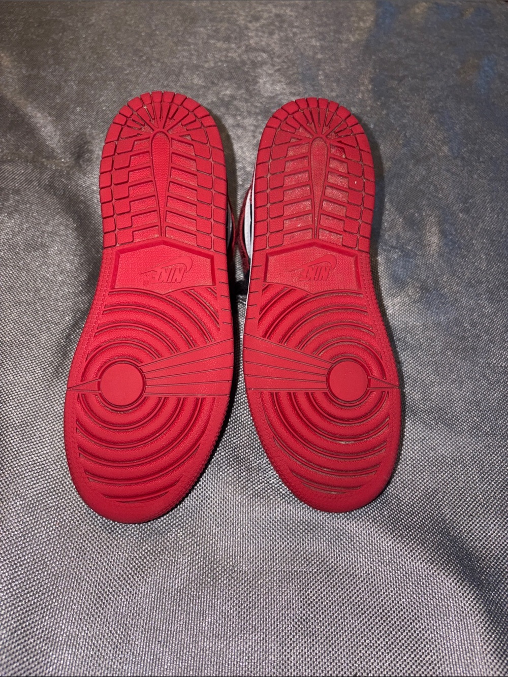 Jordan 1 High Og Rubys size 3Y - Picture 4 of 6